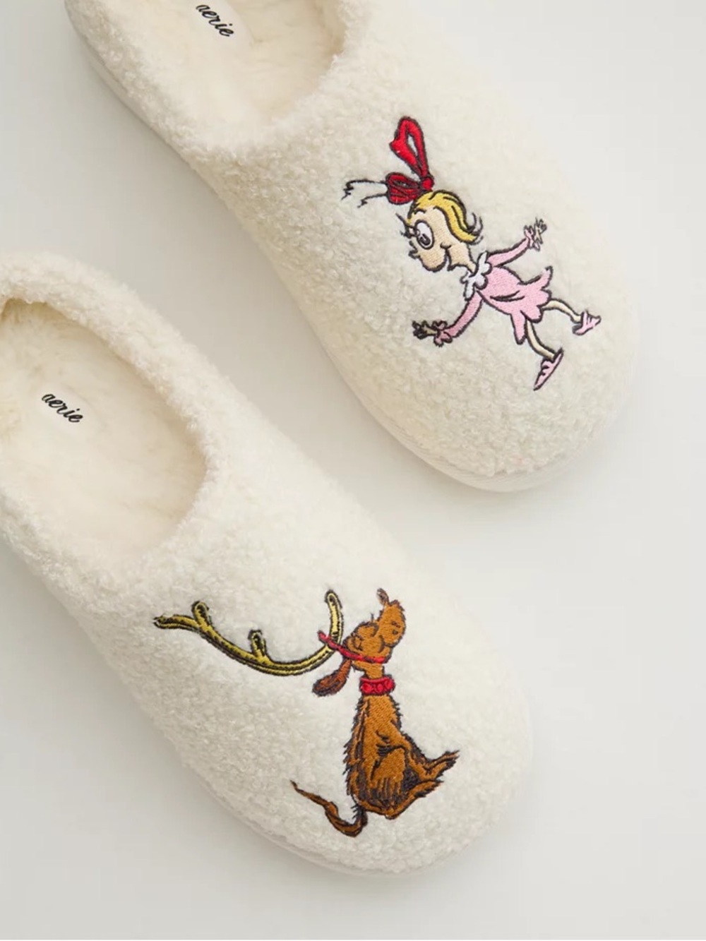 NWT AERIE Sherpa One-Piece Slippers with Grinch Themed Embroidery